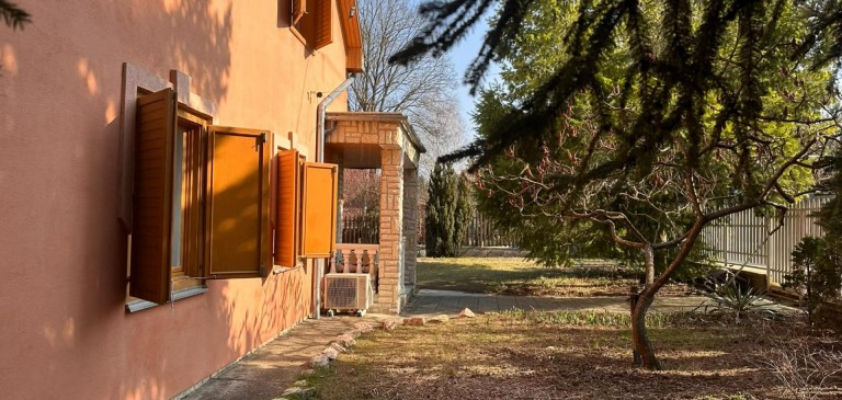 Szigetmonostor Eladó Ház 96.000.000 Ft